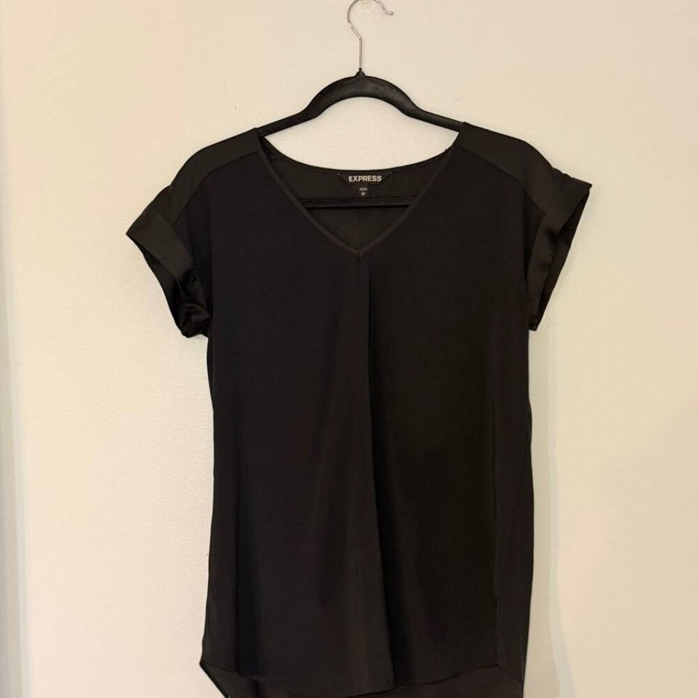 Express Womens Black V-Neck Blouse Short Sleeve  Top Size S Career